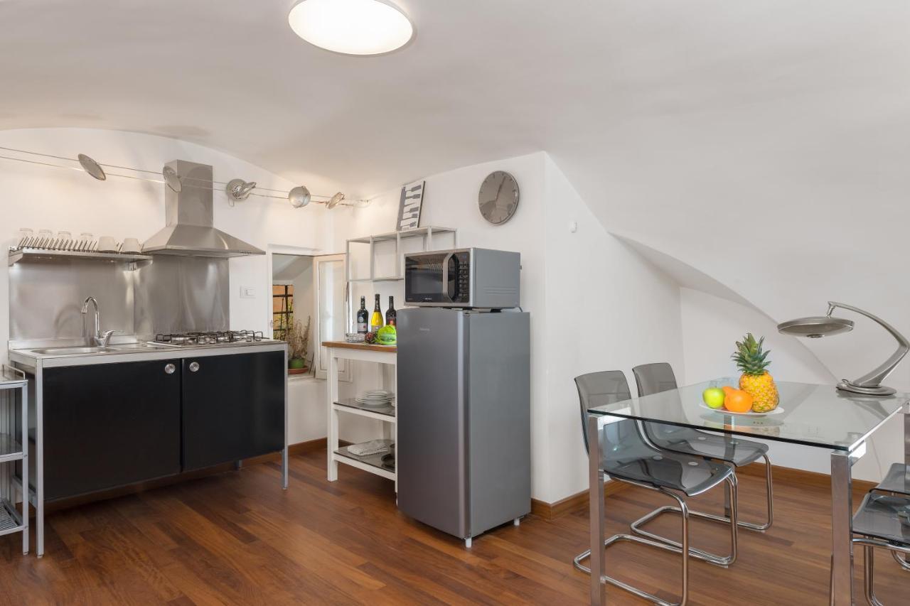 New! Amazing Piazza Navona View Appartement Rome